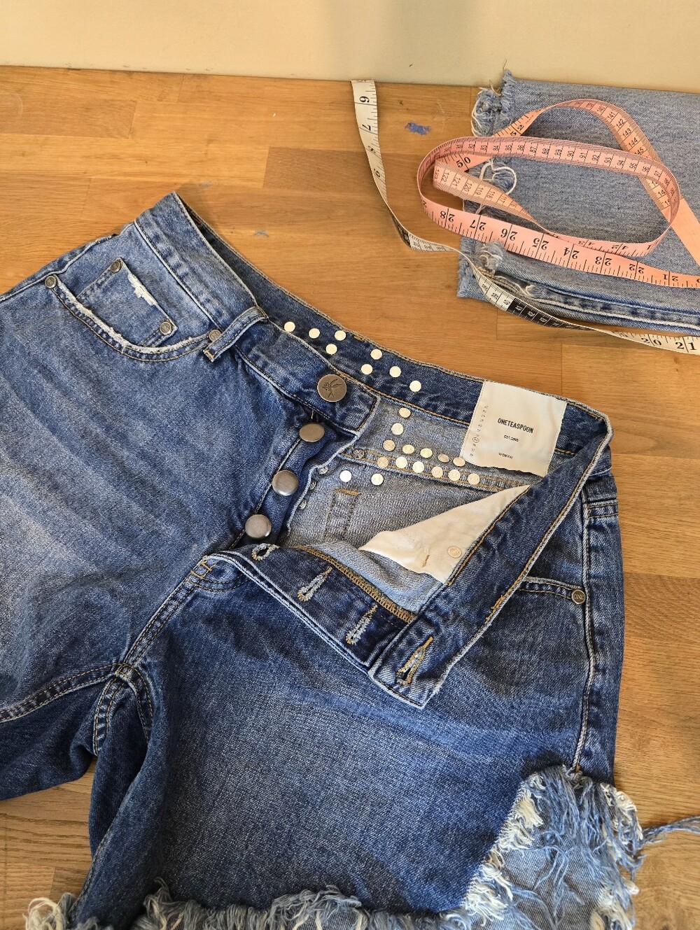 One Teaspoon Pacifica Studded Frankies Long Length Denim Jean Shorts 29 - Picture 12 of 16